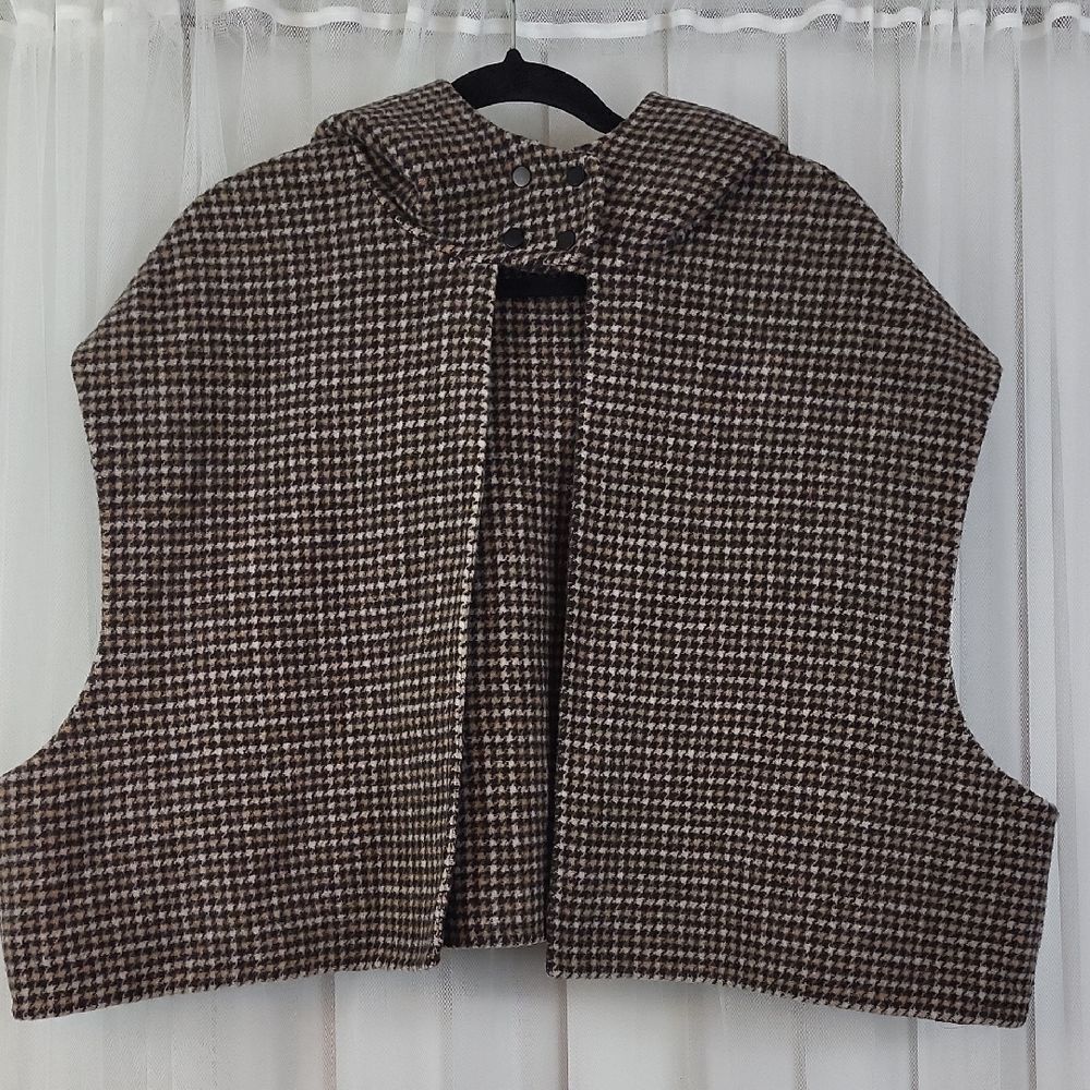 Old England style Houndstooth Women's Cape Jacket‎ ASM ANNA wool blend. Size XS
